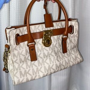 Michael kors monogram bag
